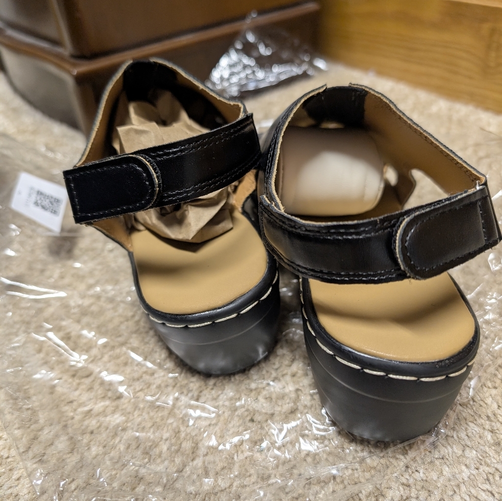 Black Leather-like Wedge Open-Toe Sandals - Picture 5 of 7
